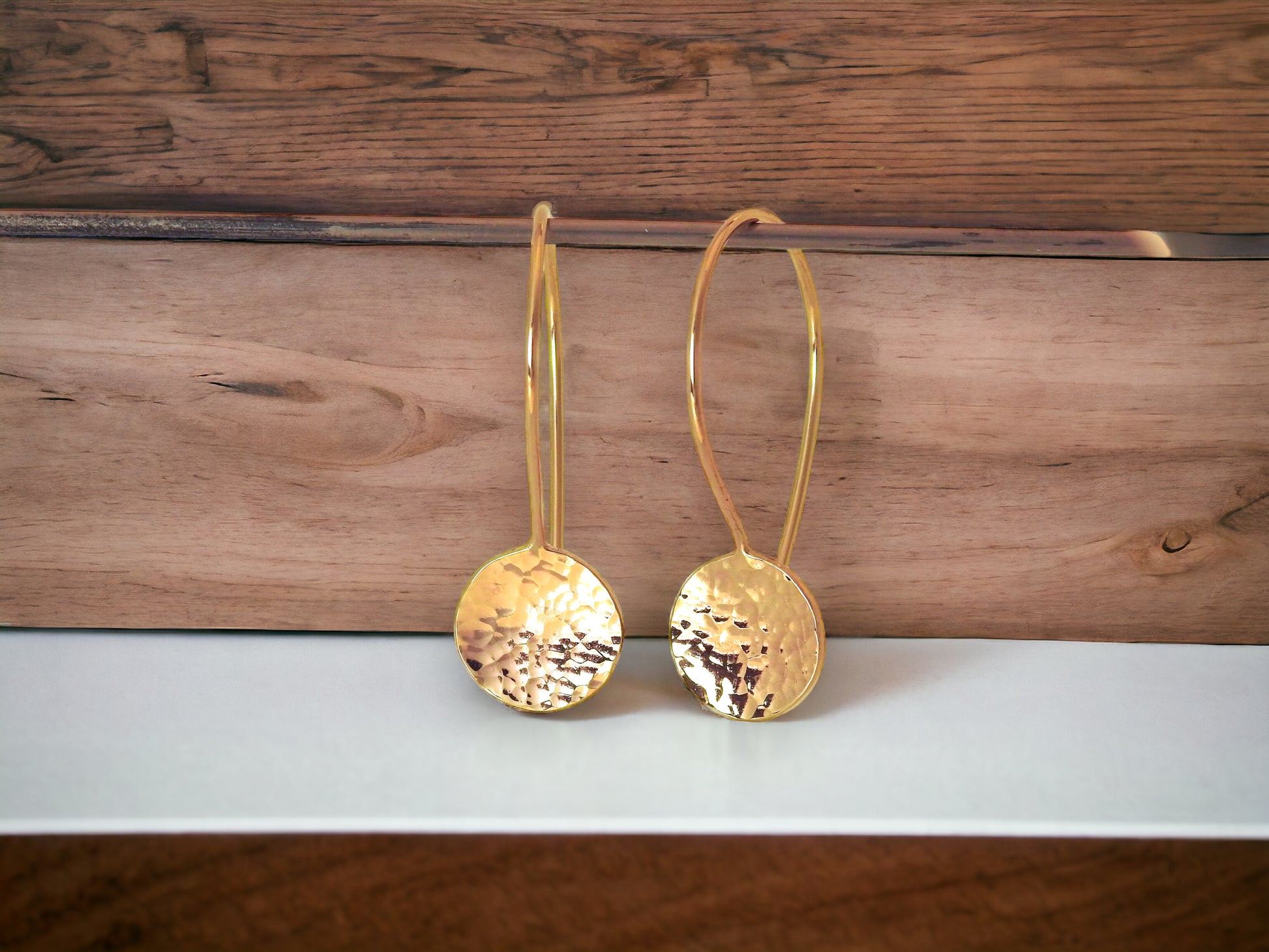 Sun disc earrings with my new hoop style wires with closure hook.  Simple, light, soft, sparkly classics that are a must have ;)!  By  ZEALmetal Nicole Horlor, in Kingston, ON, Canada