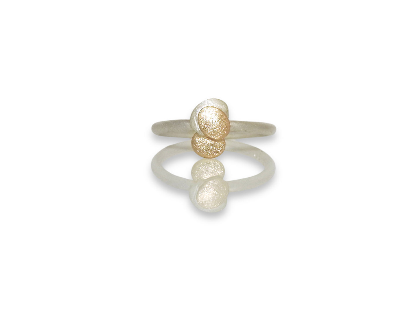 Pebble two tone ring ~ round band