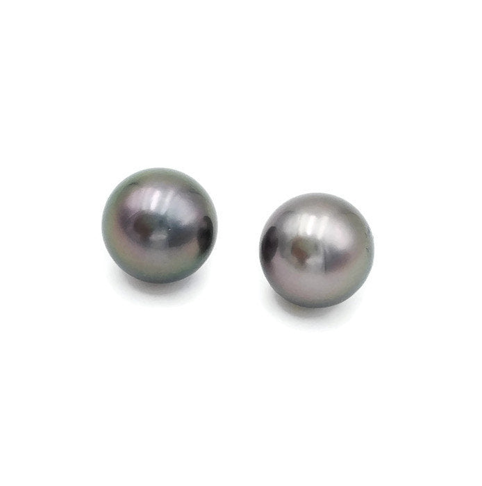 Stellar pearl studs