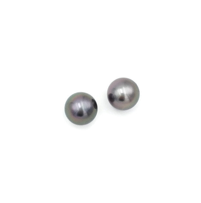 Stellar pearl studs