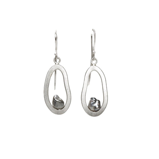 Soft pebble outline earrings in sterling silver with Tahitian keish pearls, by ZEALmetal, Nicole Horlor, in Kingston, ON, Canada