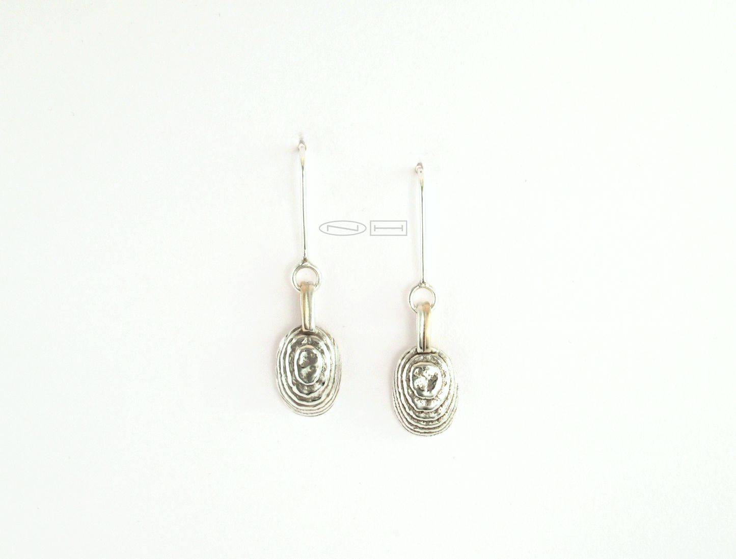 Canadian Handmade Custom, One of kind jewellery in gold, platinum, diamond, pearl, sapphire, Canadian diamonds, rubies, precious stone, semi-precious stone in Kingston, Ottawa, Toronto, Ontario, British Columbia, US, New York, California, L.A.