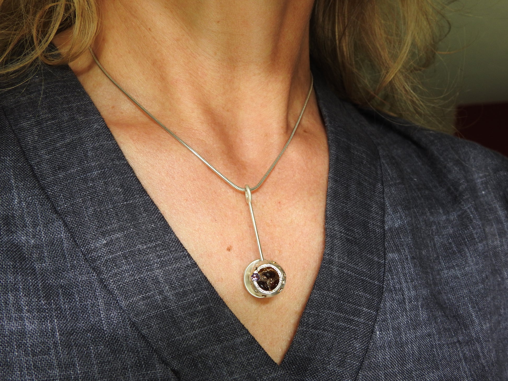 Handmade silver, gold, platinum, gemstone, and diamond jewellery by ZEALmetal. Nicole Horlor, Kingston, ON, Canada  Edit alt text