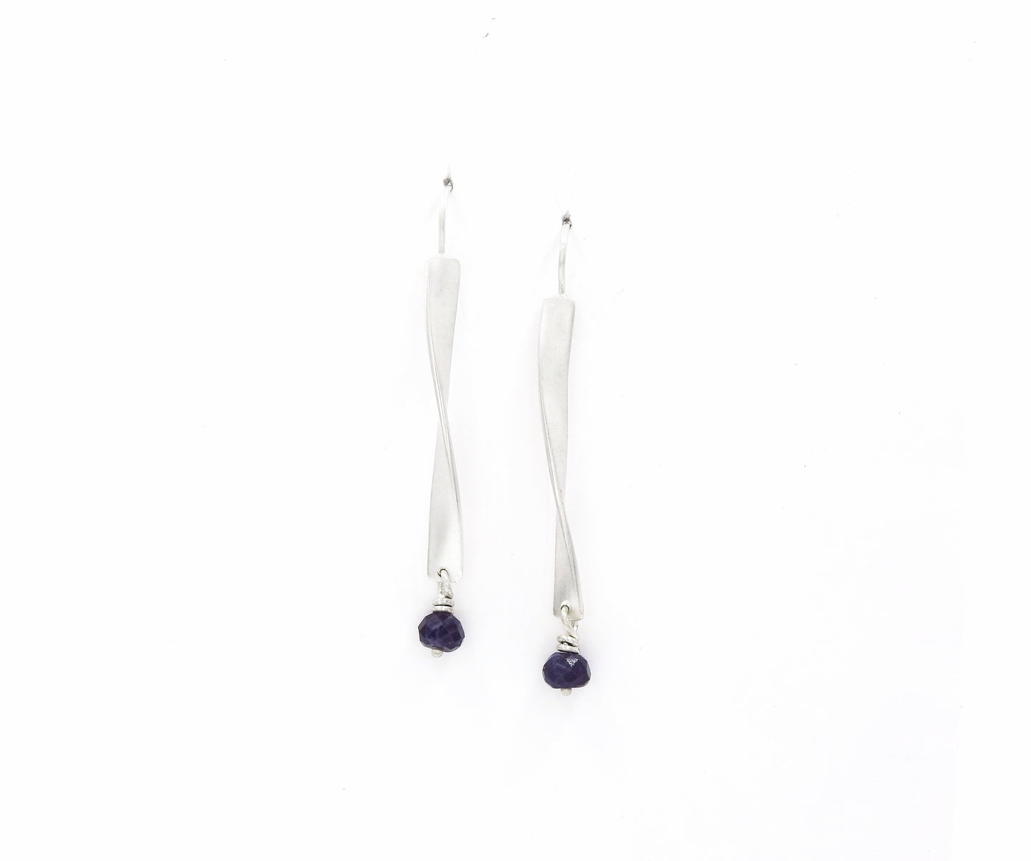Long twist with sapphires