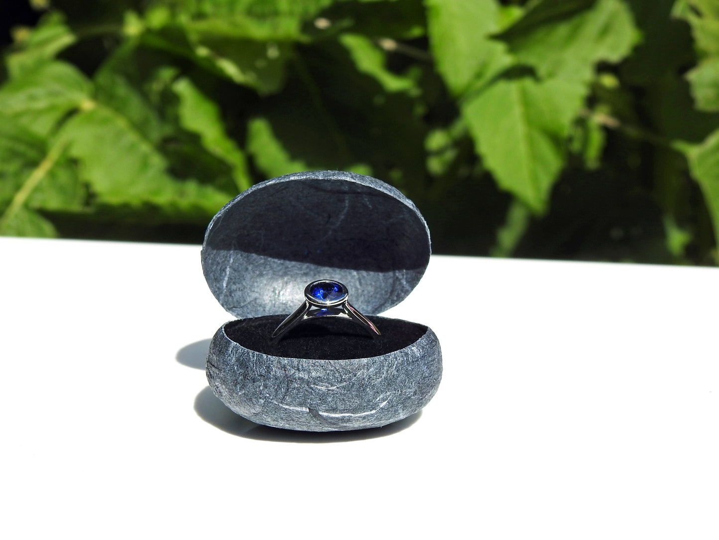 Platinum sapphire ring