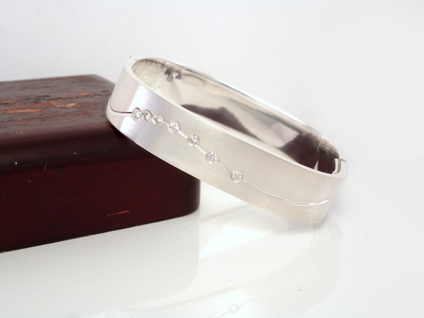 Soft square hinged sparkle