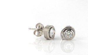 Canadian Handmade Custom, One of kind jewellery in gold, platinum, diamond, pearl, sapphire, Canadian diamonds, rubies, precious stone, semi-precious stone in Kingston, Ottawa, Toronto, Ontario, British Columbia, US, New York, California, L.A.