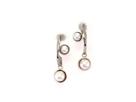 Twist hoop with pearls