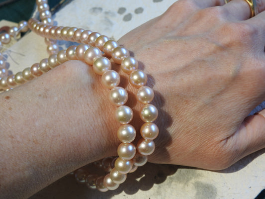Natural pink pearls
