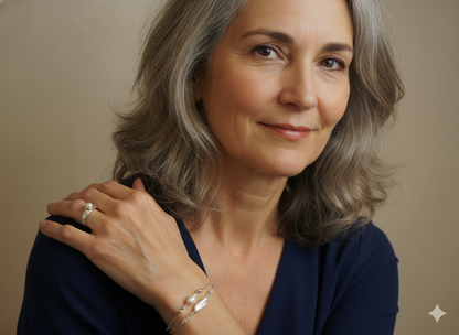 Flared bezel carved with pearl