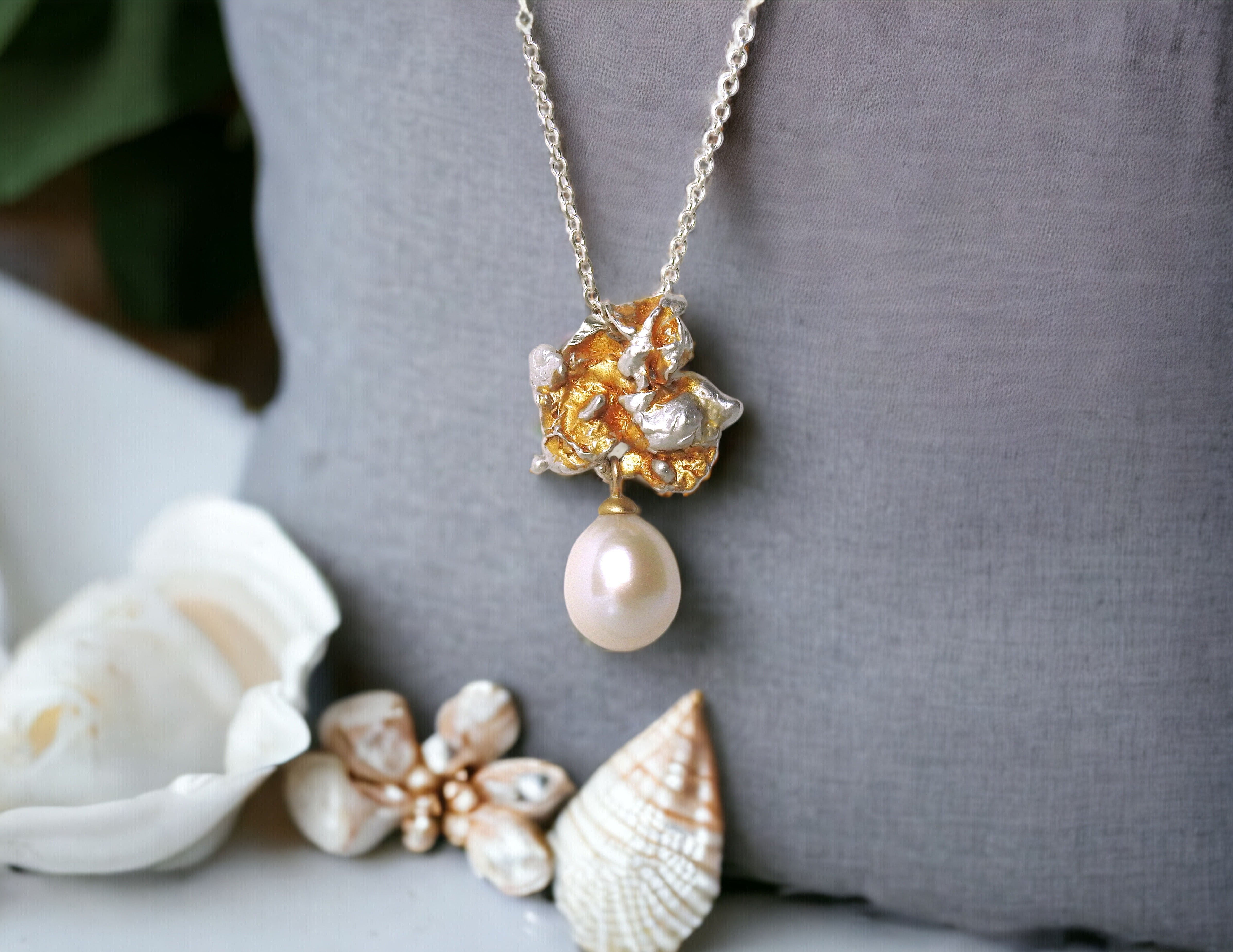 Pearl drop deals pendant gold