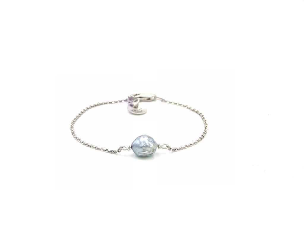 Grey baroque pearl bracelet