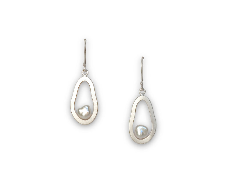 Soft pebble outline earrings in sterling silver with Tahitian keish pearls, by ZEALmetal, Nicole Horlor, in Kingston, ON, Canada