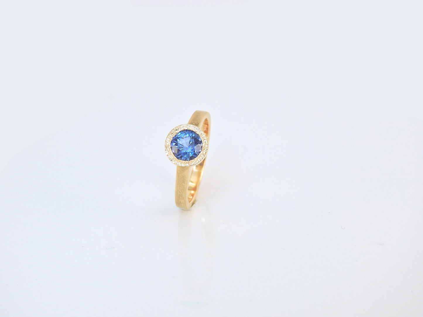 Custom gold, platinum, diamond, precious gemstone and pearl rings by ZEALmetal, Nicole Horlor, Kingston, ON, Canada