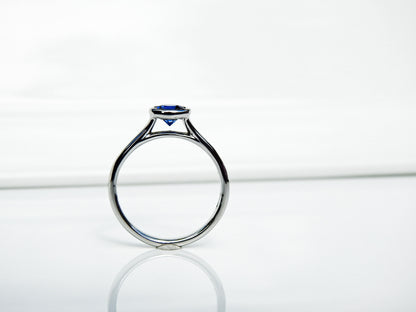 Platinum sapphire ring