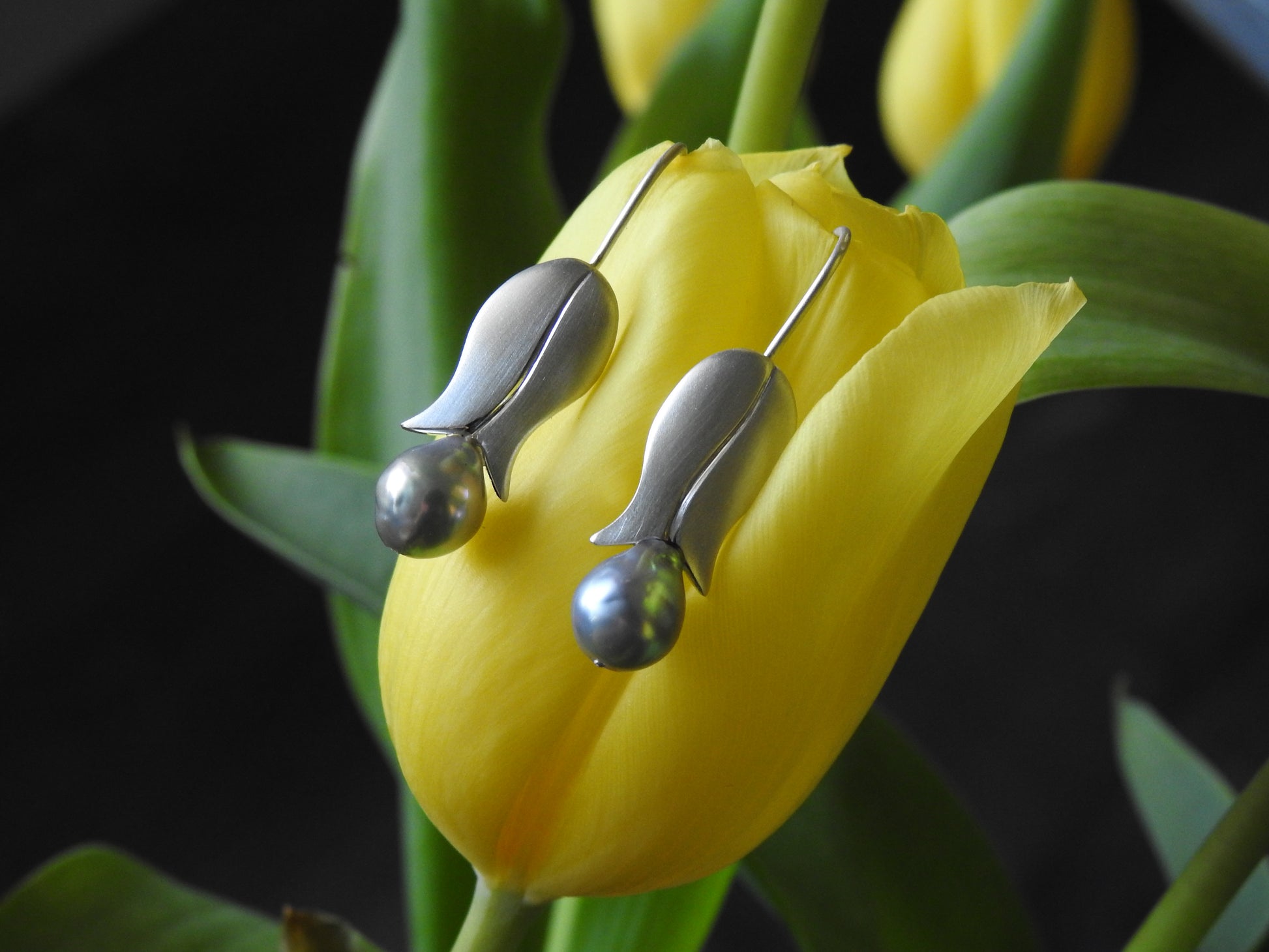 Sterling silver tulip earring with baroque Tahitian grey pearl drop, By ZEALmetal, Nicole Horlor, in Kingston, ON, Canada 
