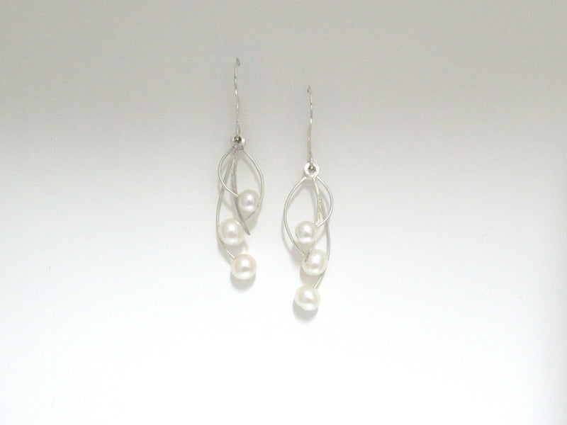 Handmade jewellery by ZEALmetal, Nicole Horlor, ZEALmetal designs, in Kingston, ON, Canada, Available for world wide shipping