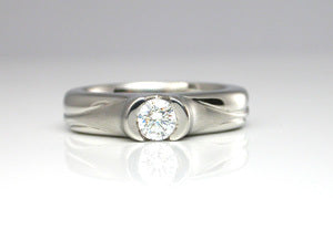 Custom diamond engagement ring by ZEALmetal, Nicole Horlor, Kingston, ON, Canada