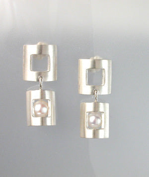 Pearl curve dangle
