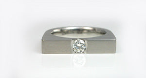 Fun stacking eng ring